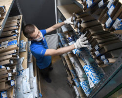 Ozon Страхование и Ренессанс Страхование представляют защиту для пунктов выдачи заказов strahovanie i renessans strahovanie predstavlyayut zashhitu dlya punktov vydachi zakazov-t-nw-ru-174309950100-0