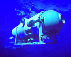 TitanSubmarineAboutToLaunchIntoDeepWaterVectorArt