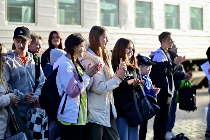 500 тыс. школьников Свердловской области отдохнут в лагерях летом 2025-0