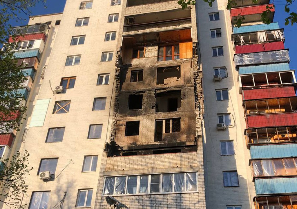 Обстановка у пострадавших от атаки ВСУ на Курск домов попала на видео