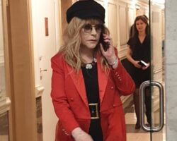 alla pugacheva i kristina orbakajte podarili mikolasu orbakasu nezabyvaemyj yubilej-t-nw-ru-174479501700-0