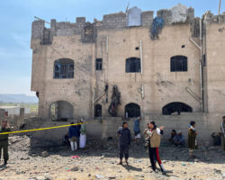 Ансар Аллах сообщает о раненных россиянах после ударов США в Йемене ansar allah soobshhaet o ranennyh rossiyanah posle udarov ssha v jemene-t-nw-ru-174568892300-0