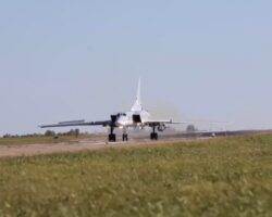 Игорь Кобзев сообщил о здоровье летчиков Ту-22М3 в Иркутской области igor kobzev soobshhil o zdorove letchikov tu22m3 v irkutskoj oblasti-t-nw-ru-174362126300-0