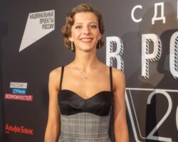 liza arzamasova i syn lev semejnoe schaste v novogodnej moskve-t-nw-ru-174463489400-0