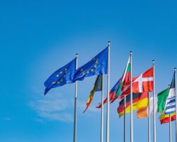 Маргус Цахкна против Виктора Орбана - заморозка активов России угрожает ЕС коллапсом margus czahkna protiv viktora orbana zamorozka aktivov rossii ugrozhaet es kollapsom-t-nw-ru-174512915600-0