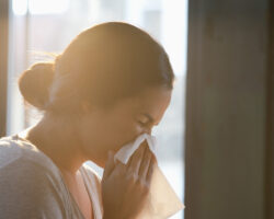 Надежда Логина и Сергей Чудаков делятся советами по аллергенам весны nadezhda logina i sergej chudakov delyatsya sovetami po allergenam vesny-t-nw-ru-174593378200-0