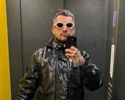 pavel ivlev pasha tehnik proshhanie v hrame petra i pavla i na nikoloarhangelskom kladbishhe-t-nw-ru-174428592200-0