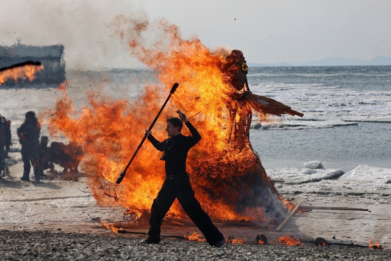 Победный март Адмирала и яркие встречи с Симбой в весенней фотоподборке-0