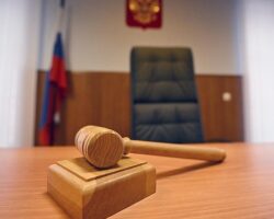 Рэпер Аким Апачев оштрафован за вандализм в Судже Курска после ухода ВСУ reper akim apachev oshtrafovan za vandalizm v sudzhe kurska posle uhoda vsu-t-nw-ru-174428993300-0