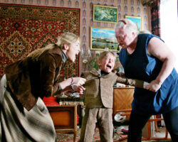 Сергей Лунюшин о воспитании в СССР и новых горизонтах родительской любви фильм похороните меня за плинтусом