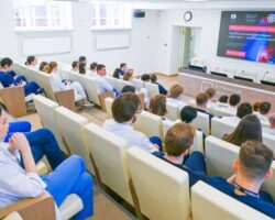 Сергей Собянин представил обновленный корпус Боткинской больницы в Москве после реставрации sergej sobyanin predstavil obnovlennyj korpus botkinskoj bolniczy v moskve posle restavraczii-t-nw-ru-174376353000-0