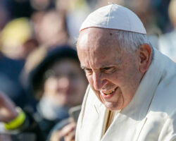 Ватикан готов к выбору нового папы - мнение эксперта Романа Лункина KaunasLithuania-September23PopeFrancisGreetsAndBless