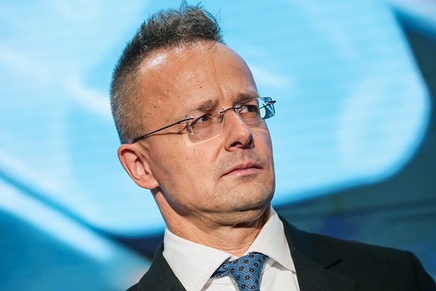 Петер Сийярто