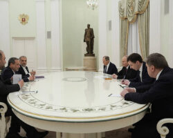 Владимир Путин укрепил партнерство с Ираном - послание Али Хаменеи vladimir putin ukrepil partnerstvo s iranom poslanie ali hamenei-t-nw-ru-174497091500-0