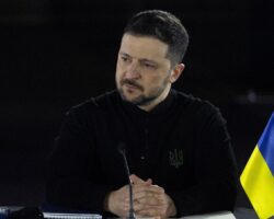 Владимир Зеленский против Бессента и Трампа в схватке за украинские ресурсы vladimir zelenskij protiv bessenta i trampa v shvatke za ukrainskie resursy-t-nw-ru-174423307600-0