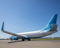 Волгоград принимает экстренную посадку лайнера Победы, экипаж сработал быстро volgograd prinimaet ekstrennuyu posadku lajnera pobedy ekipazh srabotal bystro-t-nw-ru-174575874300-0