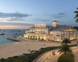 Янина Павленко озвучила планы развития Ялты и морского порта с учётом инициатив yanina pavlenko ozvuchila plany razvitiya yalty i morskogo porta s uchyotom inicziativ-t-nw-ru-174369130600-0