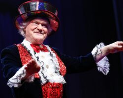 zaharova o sankcziyah zelenskogo protiv kuklacheva krovavyj kloun atakuet-t-nw-ru-174498656800-0