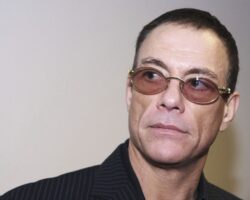 Жан-Клод Ван Дамм, Путин и скандалы по обращениям и тайнам торговли людьми zhanklod van damm putin i skandaly po obrashheniyam i tajnam torgovli lyudmi-t-nw-ru-174485431600-0