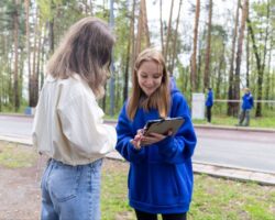 Алексей Вихарев и волонтеры вдохнули жизнь в Чемпионат по велоспорту в Шарташском парке aleksej viharev velogonki5_t-nw