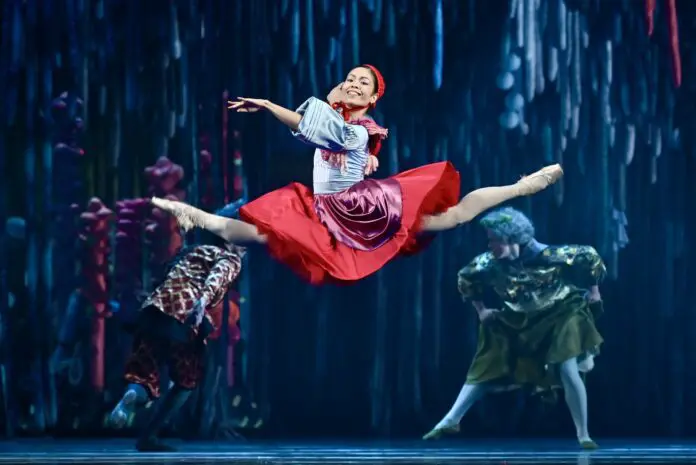 Денис Паслер вручил награды лауреатам премии губернатора Свердловской области-0