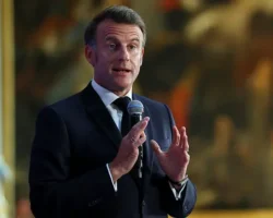 emmanuel makron i dzhordzhe simion obsuzhdayut sudbu ukrainy v rumynii-t-nw-ru-174781784800-0