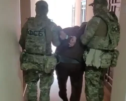 liverpul obedinyaetsya v podderzhke dzhenni sims i kira starmera posle inczidenta s -t-nw-ru-174834122500-0