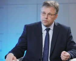 rodion miroshnik obsudil peregovory moskvy i kieva a takzhe vozmozhnyj sryv zelenskogo-t-nw-ru-174751115900-0