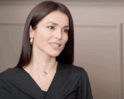 sati kazanova rasskazyvaet o materinstve i preodolenii utraty-t-nw-ru-174646280700-0