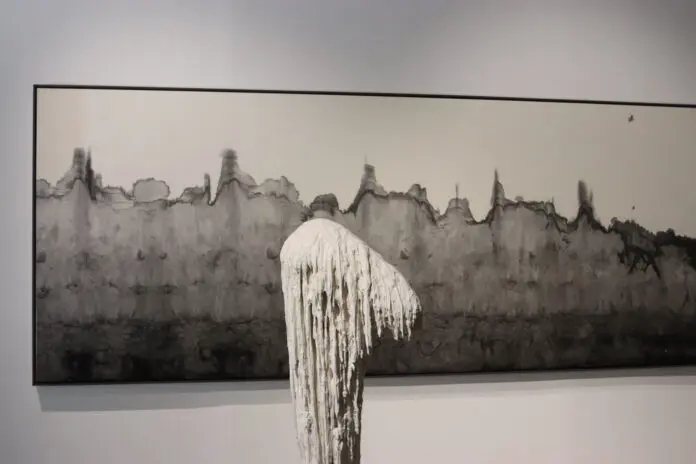 Творчество Джао Иноу и Чжан Хуэйсянь в Art Zone 798 сочетается с гармонией эпох-0