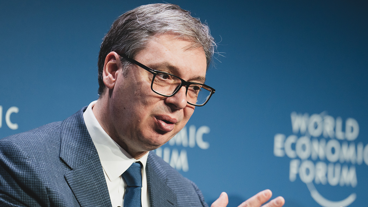 «Сербы и словаки — братья навек»: Вучич и Фицо записали видео на фоне Кремля