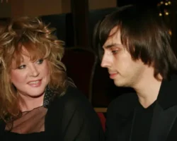 Алла Пугачева и Максим Галкин обсуждают возможность разрыва отношения alla pugacheva i maksim galkin obsuzhdayut vozmozhnost razryva otnosheniya-t-nw-ru-0