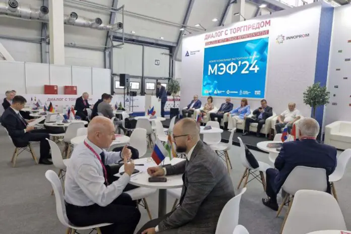 На ИННОПРОМ-2025 в Екатеринбурге Минпромторг и 37 стран планируют новшества-0