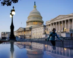 Сенат США обсуждает законопроект Трампа и его влияние на Medicaid senat ssha obsuzhdaet zakonoproekt trampa i ego vliyanie na -t-nw-ru-0