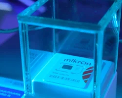 Инновационные решения Анатолия Гарбузова на ИННОПРОМ от "Микрона" и Московского Центра Фотоники innovaczionnye resheniya anatoliya garbuzova na innoprom ot mikrona i moskovskogo czentra fotoniki-t-nw-ru-0