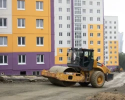 Константин Шестаков и Олег Кожемяко проверили новые дома на ул. Русская, 57 во Владивостоке konstantin shestakov i oleg kozhemyako proverili novye doma na ul russkaya 57 vo vladivostoke-t-nw-ru-0