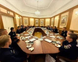 oleg chemezov nagradil spasatelejstudentov za podvig v zabajkale-t-nw-ru-0