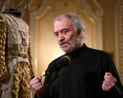 Отмена концерта Валерия Гергиева в Королевском дворце вызвала скандал otmena konczerta valeriya gergieva v korolevskom dvorcze vyzvala skandal-t-nw-ru-0