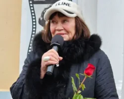 Лариса Лужина, Максим Аверин и звезды Черноречье Феста отметили яркий юбилей larisa luzhina maksim averin i zvezdy chernoreche festa otmetili yarkij yubilej-t-nw-ru-0