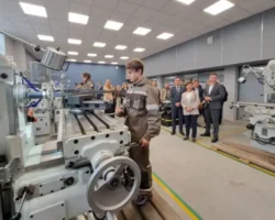 Новый учебный комплекс открыт в техникуме им. Курочкина при участии Уралтрансмаша! novyj uchebnyj kompleks otkryt v tehnikume im kurochkina pri uchastii uraltransmasha-t-nw-ru-0
