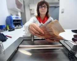 В июле Сбербанк и Совкомбанк отмечают рекордный рост розничного кредитования v iyule sberbank i sovkombank otmechayut rekordnyj rost roznichnogo kreditovaniya-t-nw-ru-0