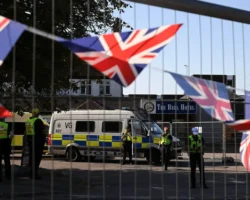 Великобритания разрывается из-за рекордного притока мигрантов и просителей убежища velikobritaniya razryvaetsya izza rekordnogo pritoka migrantov i prositelej ubezhishha-t-nw-ru-0