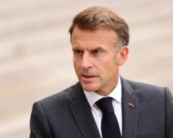 Эмманюэль Макрон требует встречи Путина и Зеленского, США и ЕС готовы? emmanyuel makron trebuet vstrechi putina i zelenskogo ssha i es gotovy-t-nw-ru-0