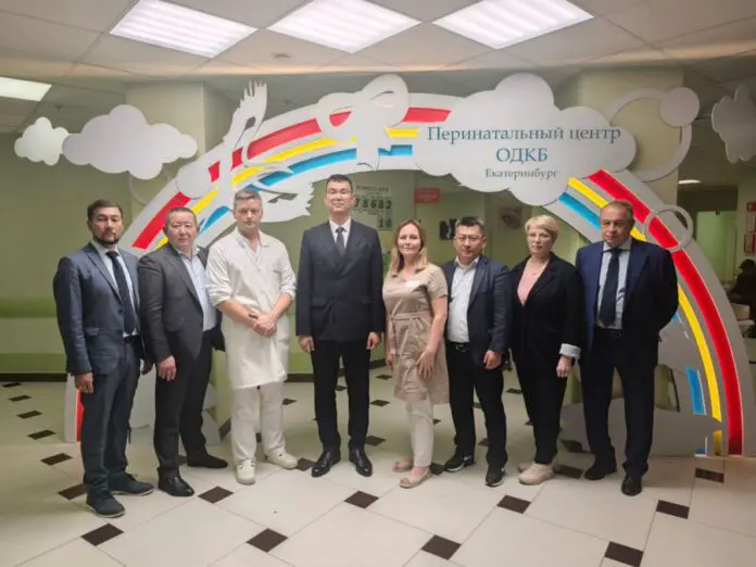 Олжас Искаков обсуждает обмен опытом между Казахстаном и Свердловской областью в Екатеринбурге-0