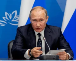 Владимир Путин, Сонсай Сипхандон и Гомбожавын Занданшатар обсуждают новые перспективы диалога и сотрудничества на ВЭФ-2025 vladimir putin sonsaj siphandon i gombozhavyn zandanshatar obsuzhdayut novye perspektivy dialoga i sotrudnichestva na vef2025-t-nw-ru-0