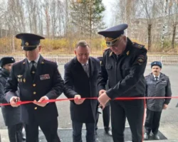 Александр Мешков и Владислав Пинаев открыли отделение полиции в Нижнем Тагиле aleksandr meshkov i vladislav pinaev otkryli otdelenie policzii v nizhnem tagile-t-nw-ru-0