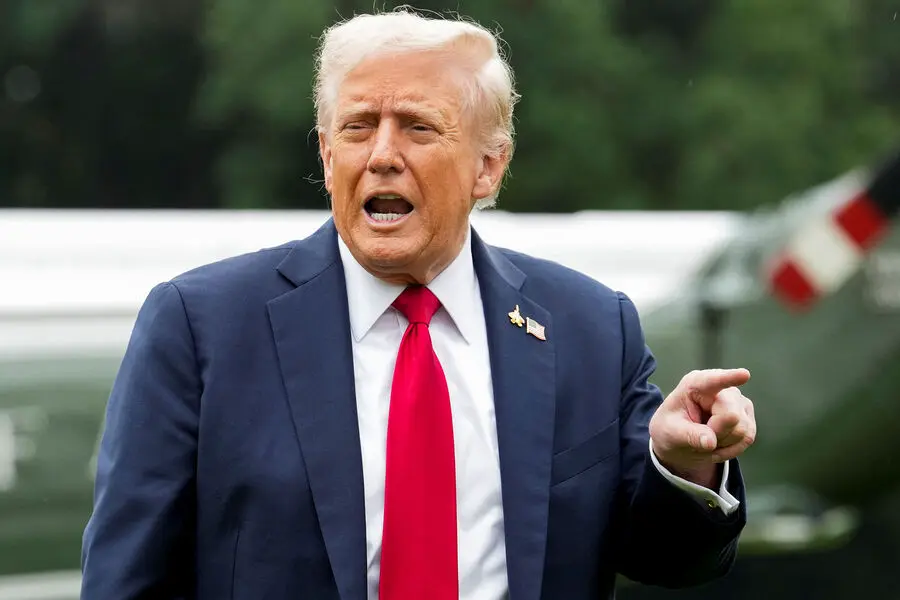 Дональд Трамп намерен увековечить свое имя в роскошном бальном зале Белого дома-0