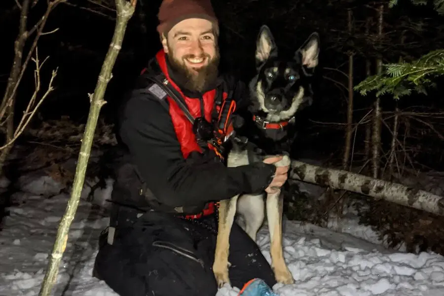 Джереми Корсон и Фрейя делятся вдохновляющей историей спасения в Нью-Гэмпшире-0