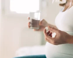 Эксперт GMS Clinic Дмитрий Шеховцов о приёме парацетамола при беременности ekspert dmitrij shehovczov o priyome paraczetamola pri beremennosti-t-nw-ru-0