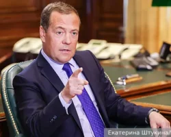 Медведев предупреждает, что турбулентность Tomahawk коснётся Дональда Трампа medvedev preduprezhdaet chto turbulentnost kosnyotsya donalda trampa-t-nw-ru-0